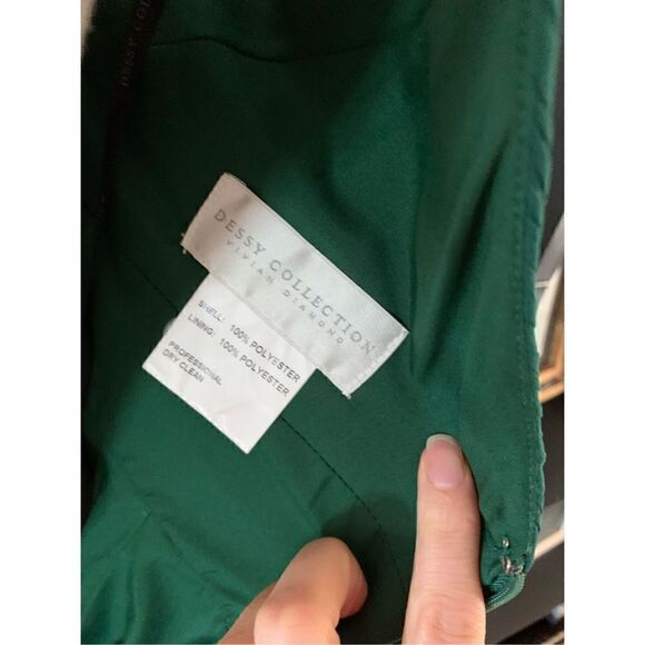 Green bridal dress made of honor size 0 by dessy collection - Picture 5 of 7